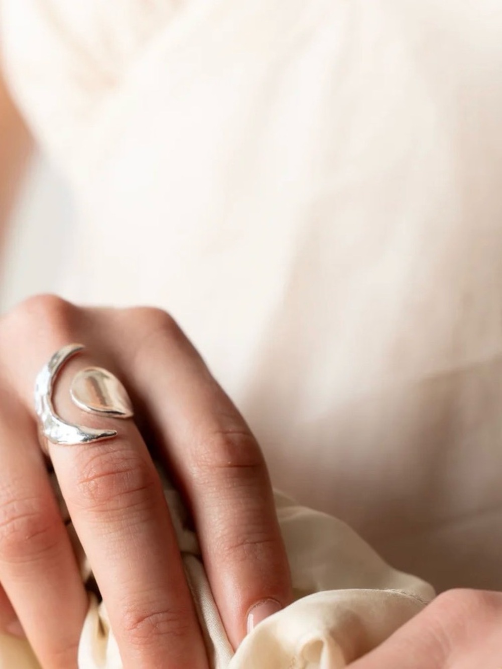 Amanda Hunt Equinox Ring Silver Size 7